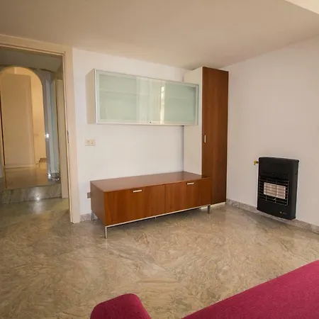 Nyaraló Zifina Cetara