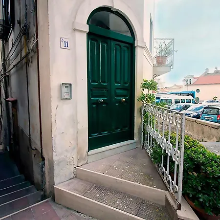 Zifina Nyaraló Cetara